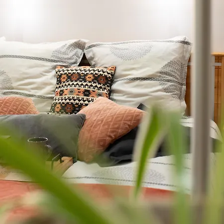 Appartement L'escale Sud Gironde - Sejour Romantique Avec Jacuzzi Privatif Et Petit-dejeuner - Piscine - Options Massage, Traiteur Et Brunch