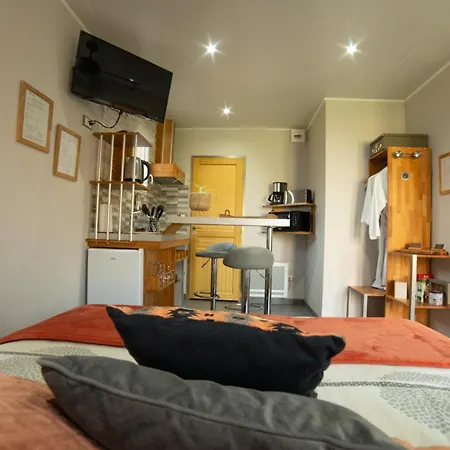 Appartement L'escale Sud Gironde - Sejour Romantique Avec Jacuzzi Privatif Et Petit-dejeuner - Piscine - Options Massage, Traiteur Et Brunch *